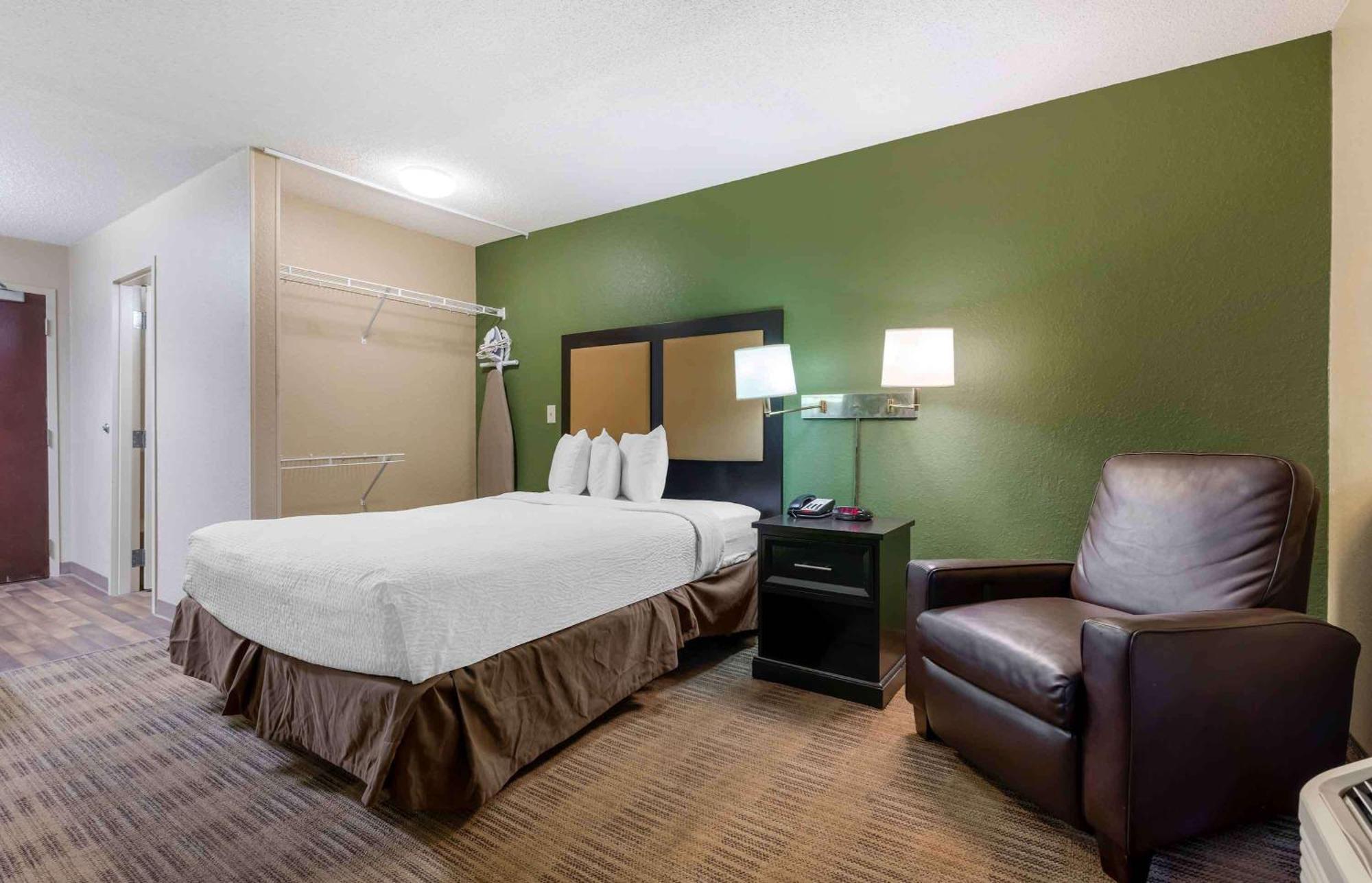 Extended Stay America Select Suites - Jacksonville - Lenoir Avenue East Zewnętrze zdjęcie